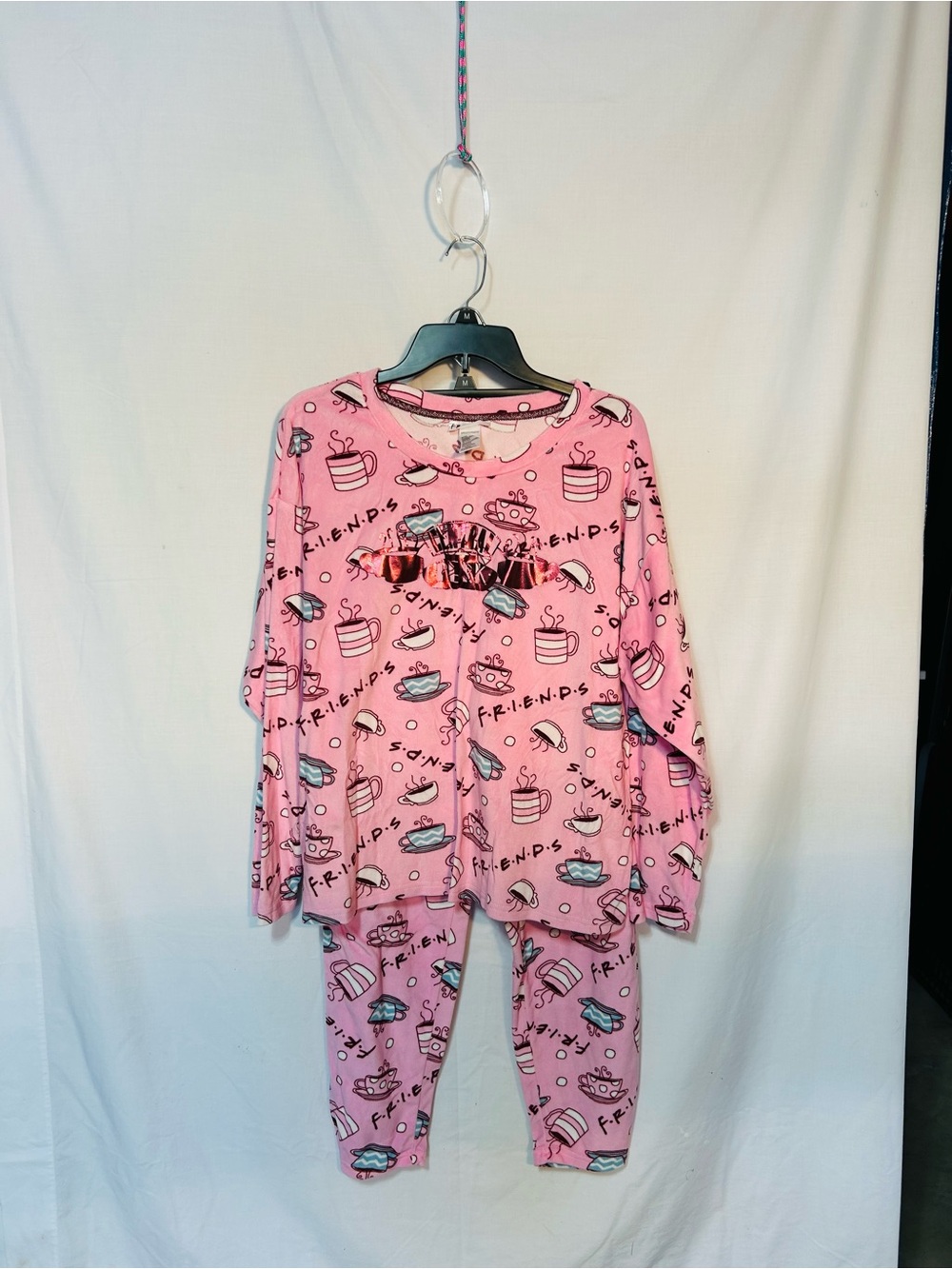 FRIENDS women’s winter pajama set pink extra large